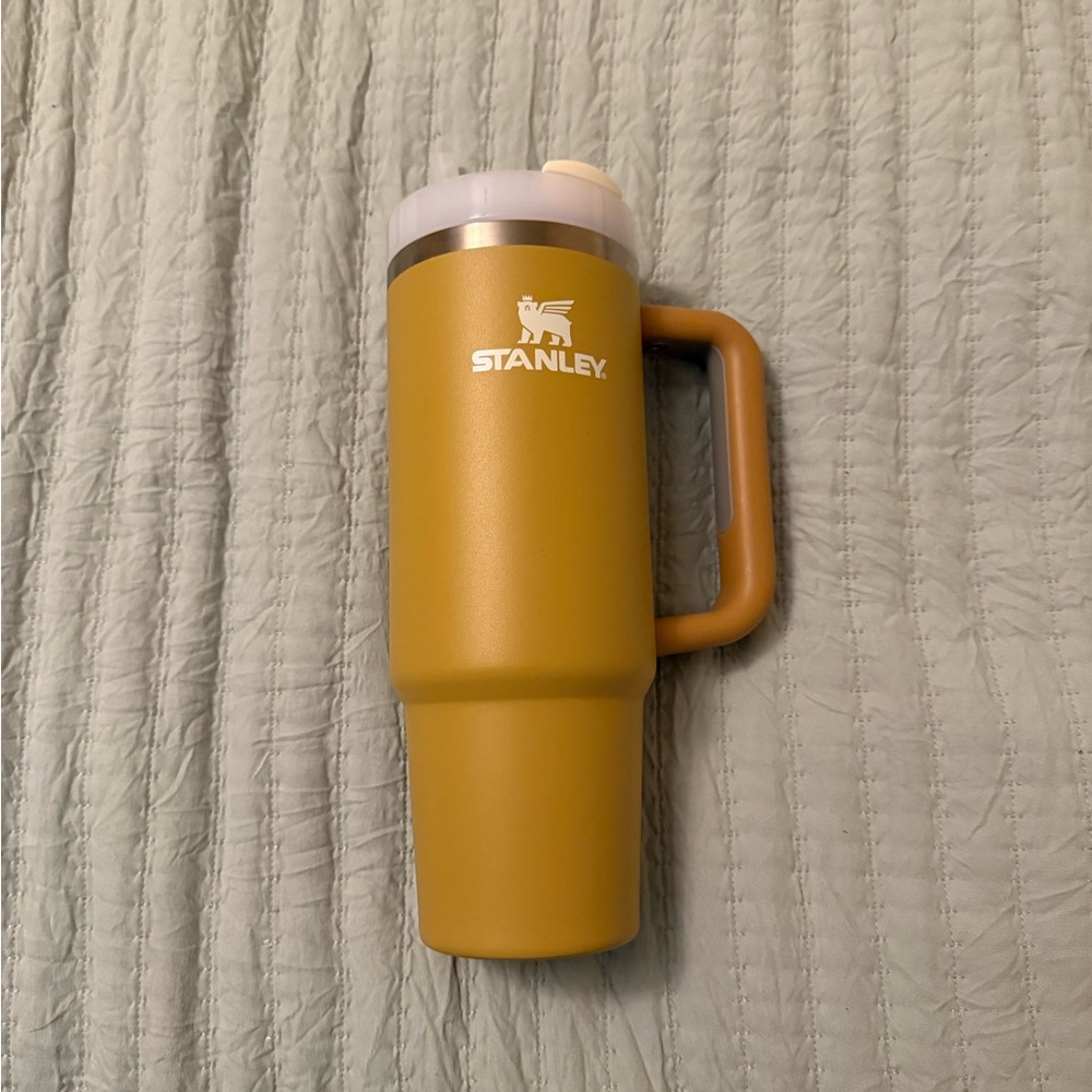 Stanley Yellow Insulated Water Bottle for Dining